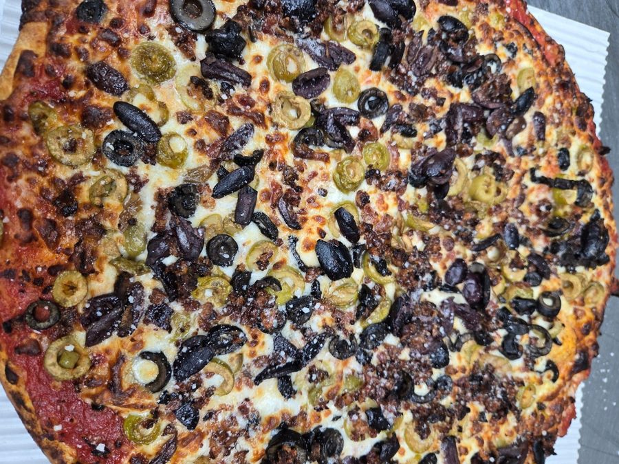 Olive pizza with green and black olives