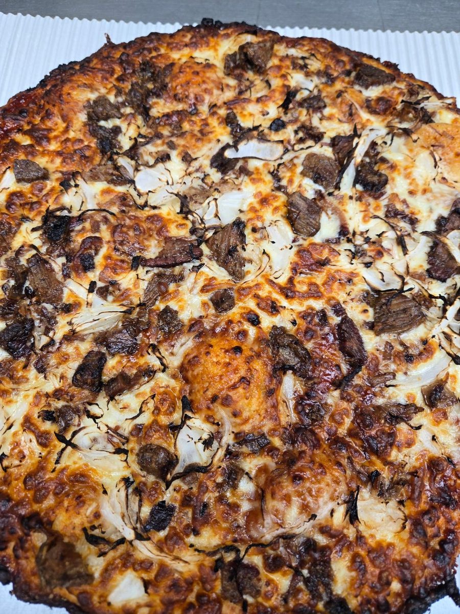 Steak and chicken pizza